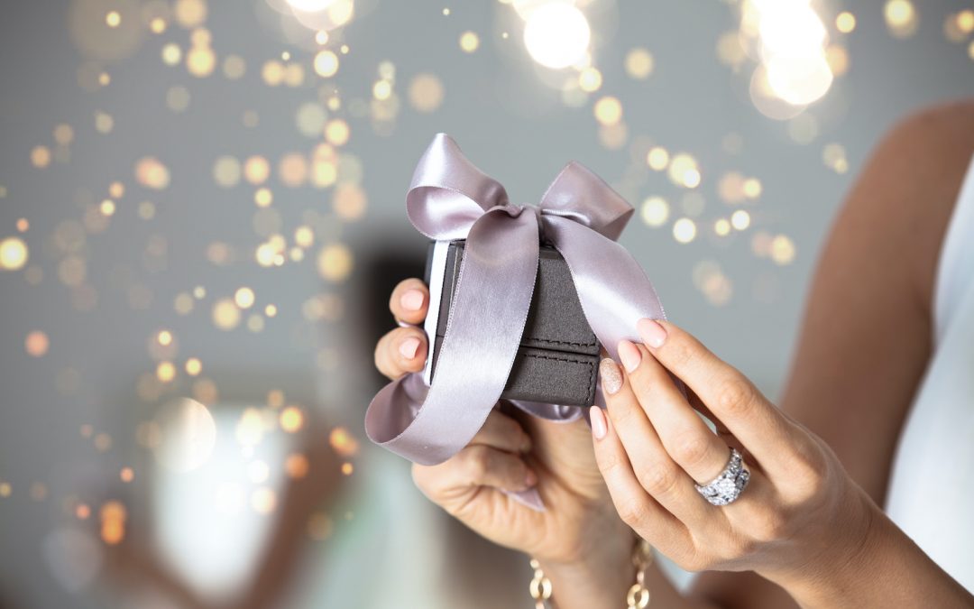 3 Reasons to Shop for Holiday Gifts at Matthew’s Jewelers in Plantation